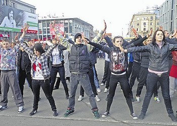 Кроме местных танцоров Днепропетровск поддерживают и другие города. Фото с сайта weekend.od.ua