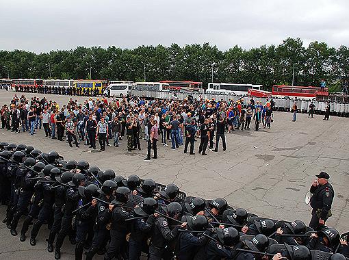 Милиция Днепропетровска готовится к "Евро-2012". Фото пресс-службы ГУМВДУ в Днепропетровской области.