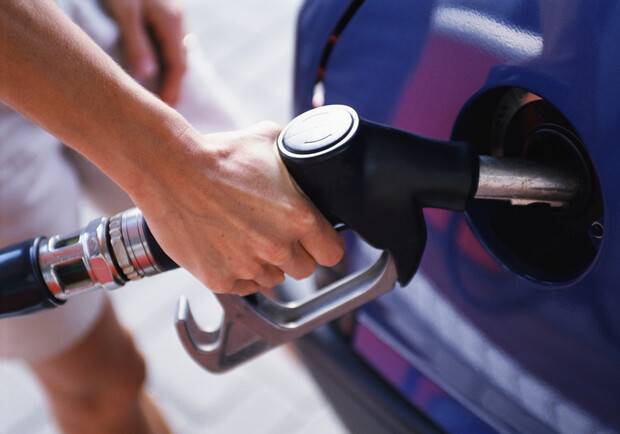 Стоимость бензина 31 августа в Днепропетровске не поменялась