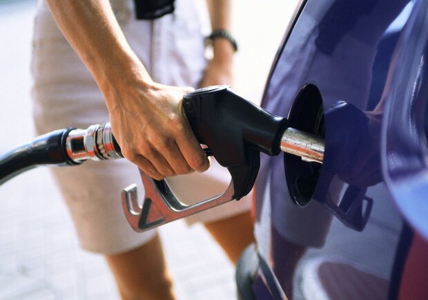 Бензин, дизельное топливо и газ не подорожали. Фото с сайта cppmns.ru