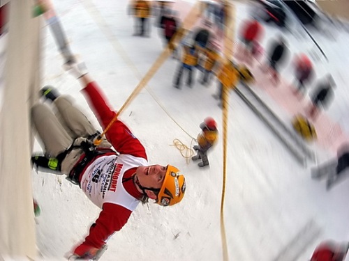 В соревнованиях могут принимать участие все, кому исполнилось 16 лет. Фото с сайта alpine.in.ua