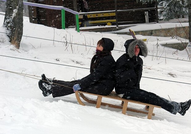 Карантин школьникам только в радость – больше времени на зимние развлечения. Фото с сайта iptelecom.net.ua