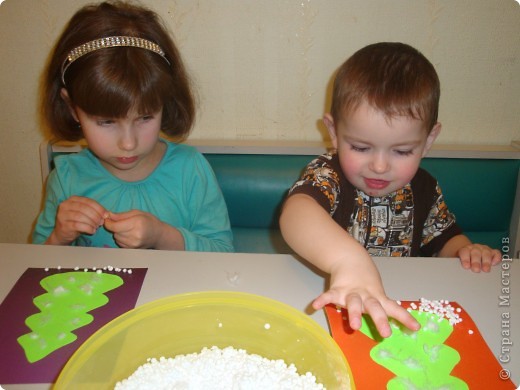 Дети очень любят мастерить – только дайте возможность. Фото с сайта stranamasterov.ru