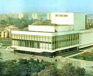 Оперный театр после открытия. Фото с сайта realnest.com.ua