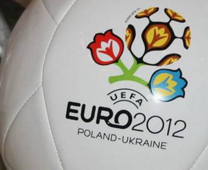 Фанаты Евро могут смотреть матчи дома. Фото с сайта donbass.ua