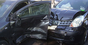 Пассажирка Nissan получила травмы. Фото: 056