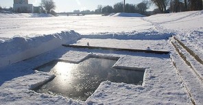 В этом году сильных крещенских морозов не предвидится. Фото: detskaya.com.ua