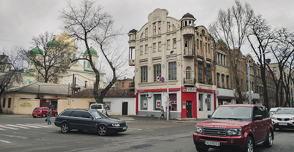 Кондитерская Лурье и Мануфактурный ряд. Фото: Arsen Dzodzaev