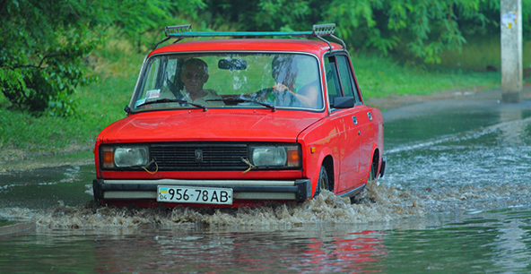 Потоп на Байкальской. Фото: Денис Моторин