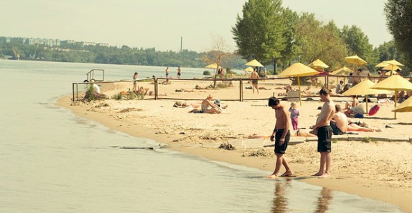 Пляжи открыты, но насколько удобны? Фото: Денис Моторин