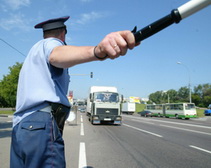 ГАИ следит за соблюдением запрета для грузовиков. Фото с сайта new-most.info