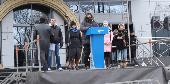 Валерий Белов на митинге Партии Регионов. Кадр из видео