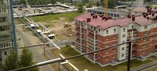 Сейчас подыскивают инвесторов, чтобы до конца 2014 года достроить дом на 127 квартир на «Левобережном-3». Фото с сайта: vk.com