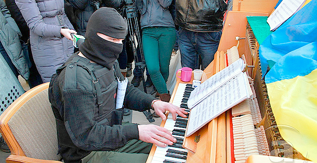 Пианист-экстремист. Фото сайта mediaport.ua.