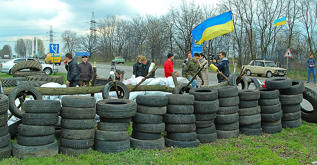 Пока парни из Донецка дежурят на блокпостах. Фото Дениса Моторина