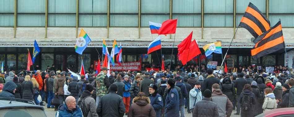В Днепропетровске зимой и весной было много митингов. Фото Дениса Моторина