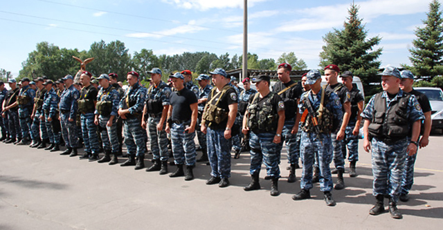 Милиционеры отправляются в зону АТО. Фото МВД