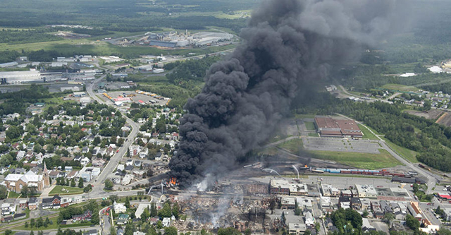 Аварию в Квебеке выдают за войну в Украине. Фото сайта daypic.ru