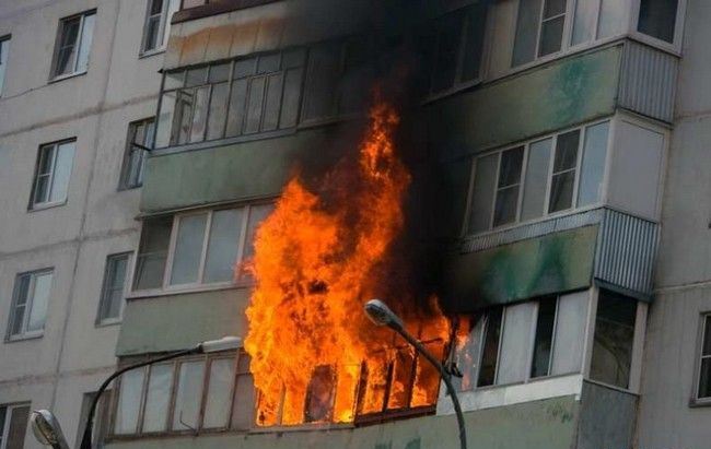 Новость - События - Спасатели нашли труп мужчины в сгоревшей квартире на проспекте Кирова