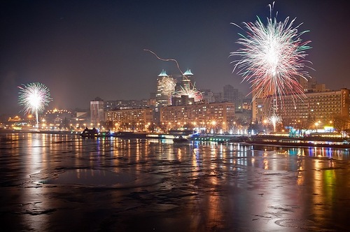 Новость - События - Можно ли в Днепропетровске взрывать петарды и салюты на Новый год