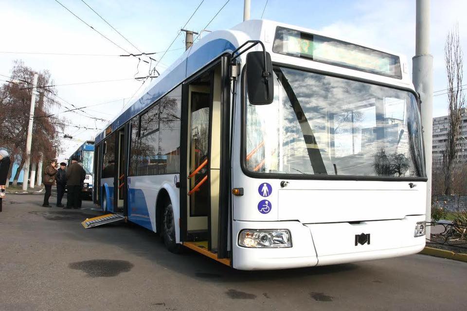Новость - Транспорт и инфраструктура - Первая ласточка: в Днепр приехал новый троллейбус