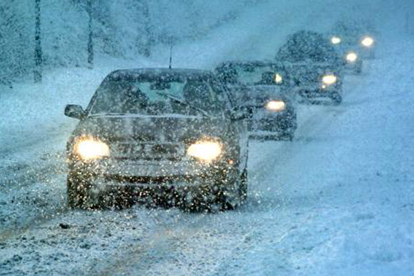 Новость - Транспорт и инфраструктура - Ты не проедешь: в Днепропетровской области из-за снегопада перекрыли движение