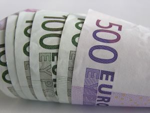 Курс евро вновь начал расти. Фото с сайта sxc.hu.