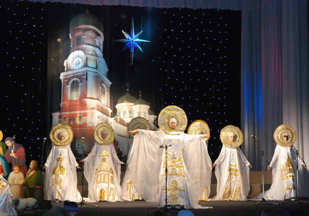 От Рождества к Рождеству" 2010 год.
Фото с сайта Днепропетровской епархии