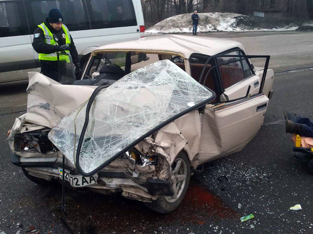 Страшная авария на Криворожском шоссе / фото: ГСЧС
