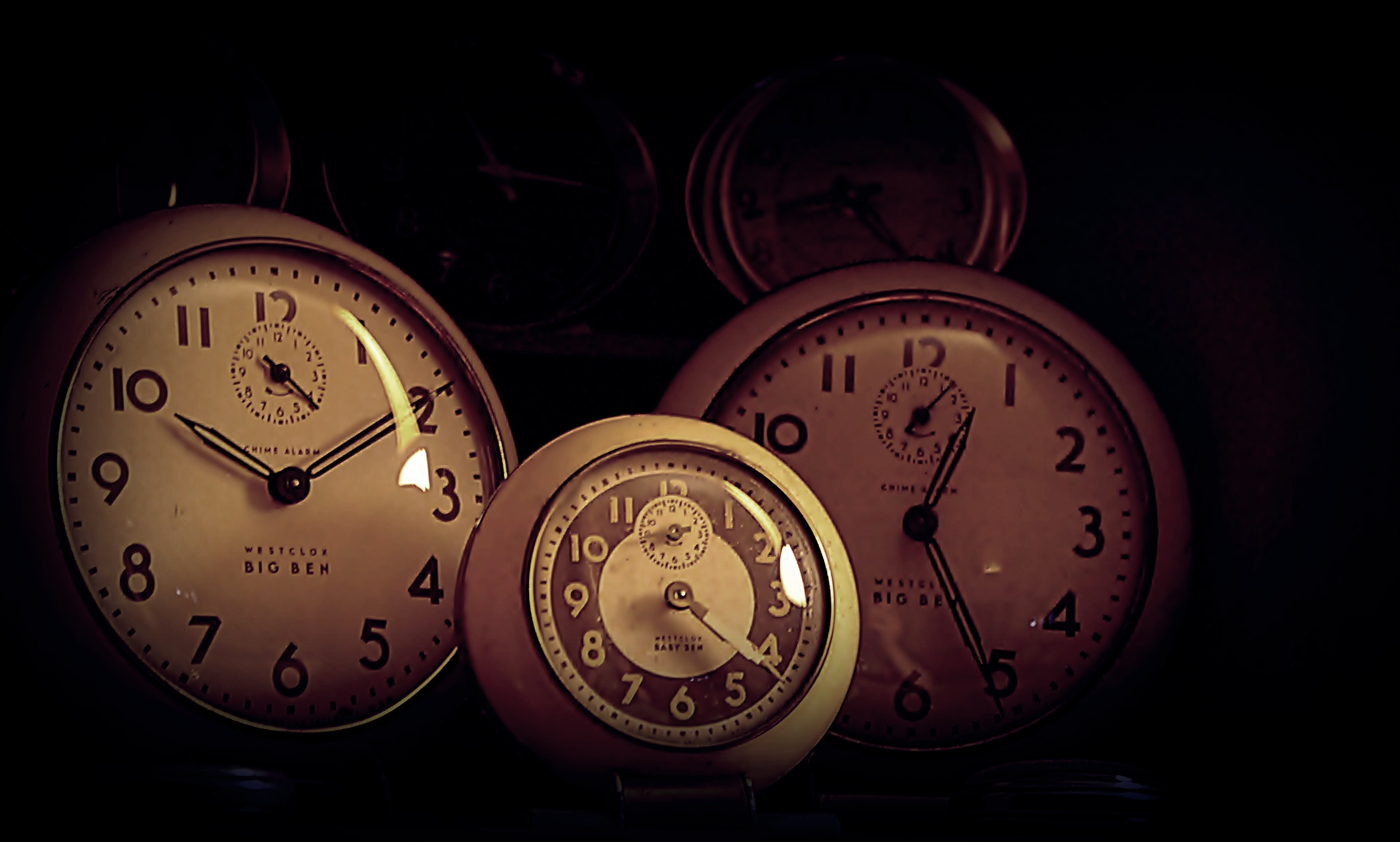 Опрос: А вы бы поддержали отказ Украины от перехода на зимнее время?