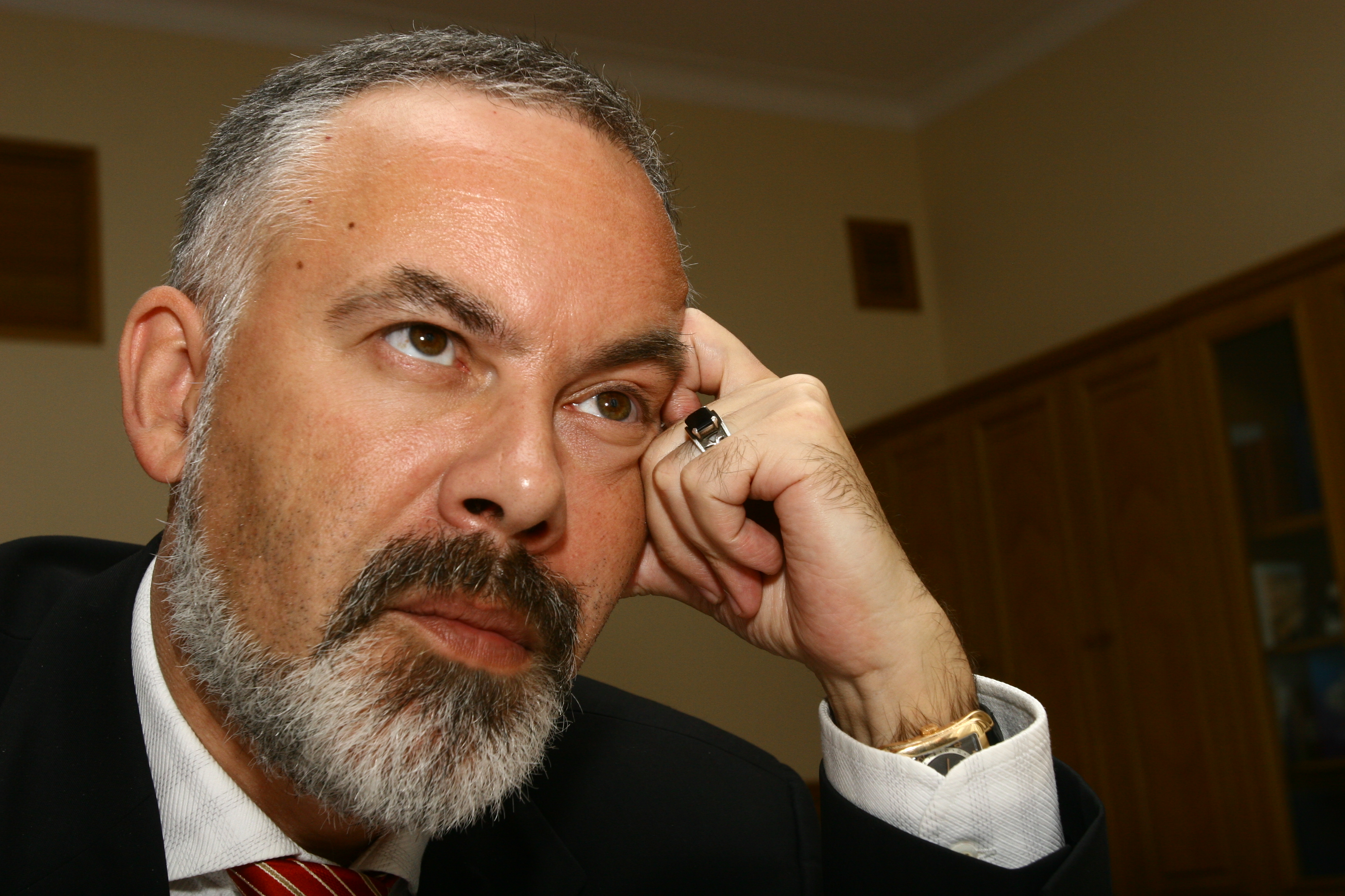 Абитуриентам урезали вступительную компанию и проходной бал