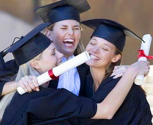 Студенты победили: Азаров отозвал проект закона 