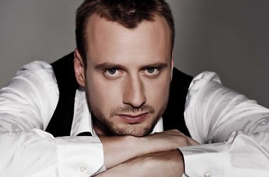 Вечер у телевизора: кого больше любит Холостяк – блондинок или брюнеток?