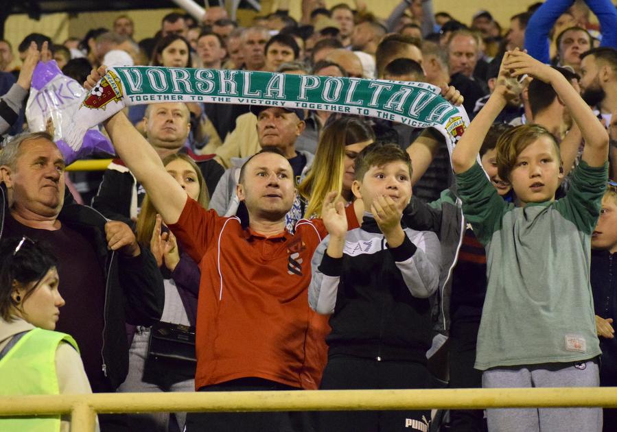 Скинулись по пятерочке: ФК 