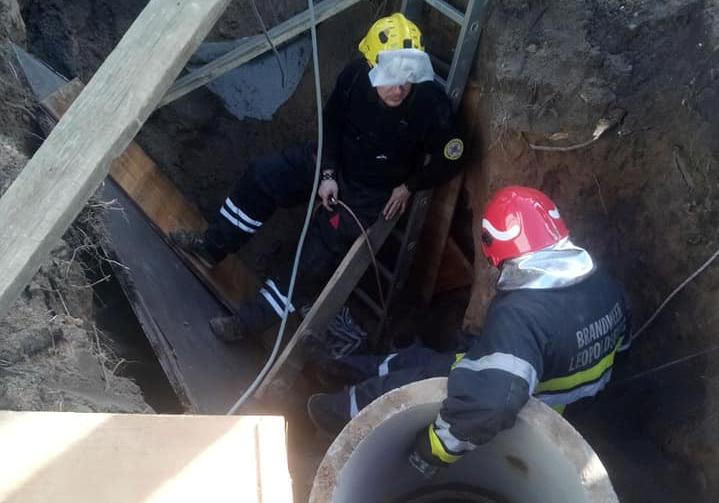 На Виноградаре случился оползень: мужчину засыпало землей