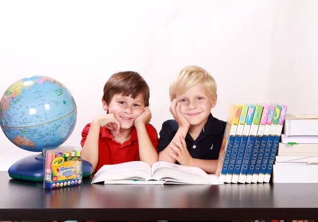 Доставайте книжки: на днепровском телеканале будут уроки для малдшей школе фото