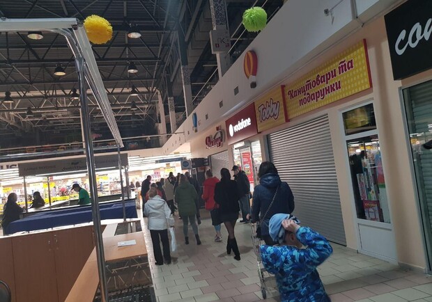 Фейсконтроль: в супермаркетах Днепра ввели новые ограничения фото