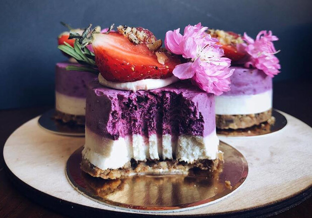 Когда хочется сладенького: где заказать десерт домой в Одессе 