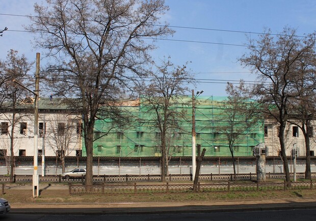 Карантин не помеха: продолжается реконструкция Екатеринославской суконной фабрики фото