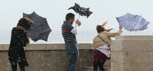 Сильный ветер и мокрый снег: синоптики предупредили харьковчан о заморозках