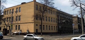 Варварство: на Пушкина пенопластом зашили фасад исторического здания