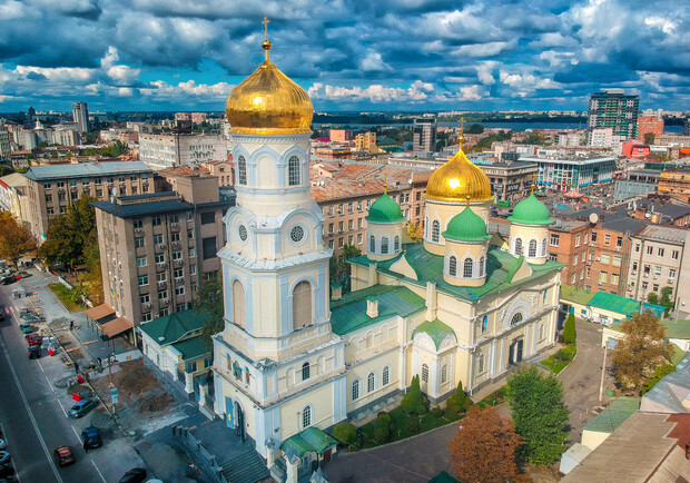 Пасха онлайн: где смотреть службы церквей Днепропетровщины фото