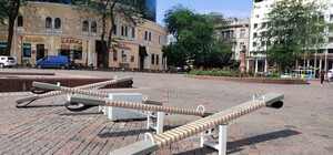 Светящие качели в Одессе: прокуратура заинтересовалась странным ремонтом