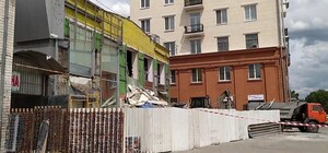 Без продуктов и одежды: около 