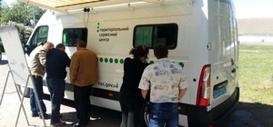 В Украине снова заработали мобильные сервисные центры МВД: какие услуги можно получить