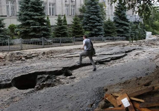 Последствия непогоды в Днепре / фото: Сергей Дивеев