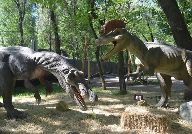 Динозавры снова в Днепре - фото kiev.karabas.com