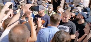 Нацкорпус против журналистов: на Крещатике произошли стычки во время акции протеста