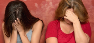 Вернула государству: под Харьковом женщина отказалась от троих приемных дочерей