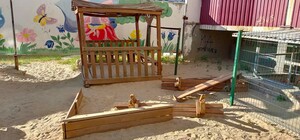 Дело рук вандалов: на Левобережном-3 разломали детскую площадку